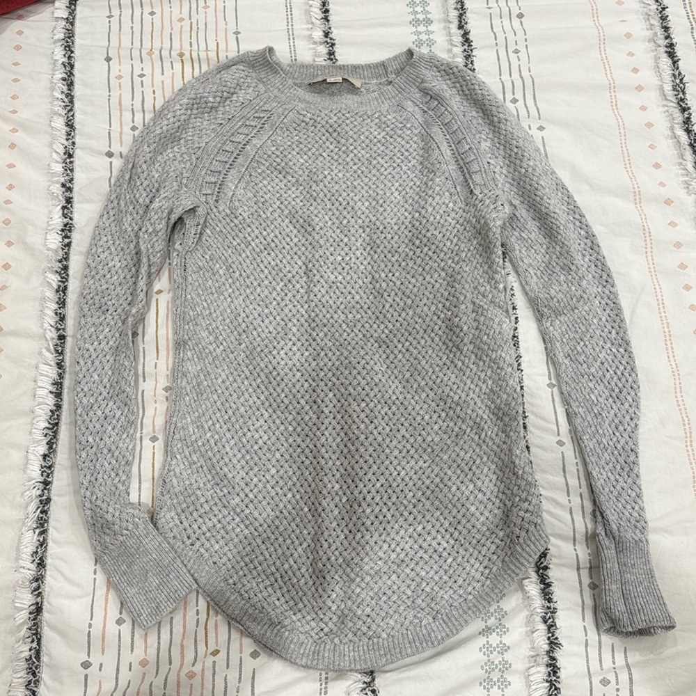 5/$22 Loft sweater